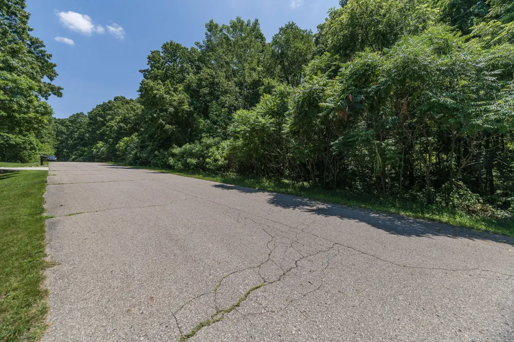 7228 Owen Hills Drive Kalamazoo, MI 49009