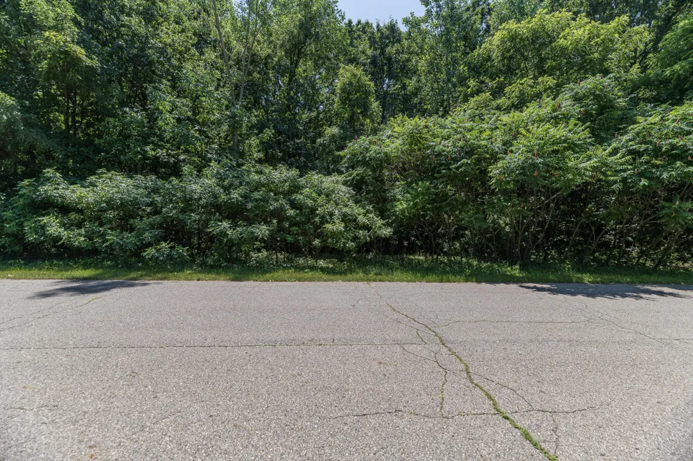7228 Owen Hills Drive Kalamazoo, MI 49009