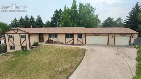 3825 Wesley Court