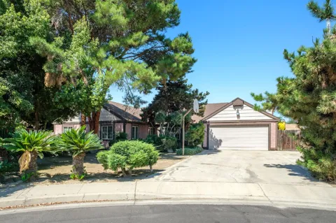 647 W Sycamore Court