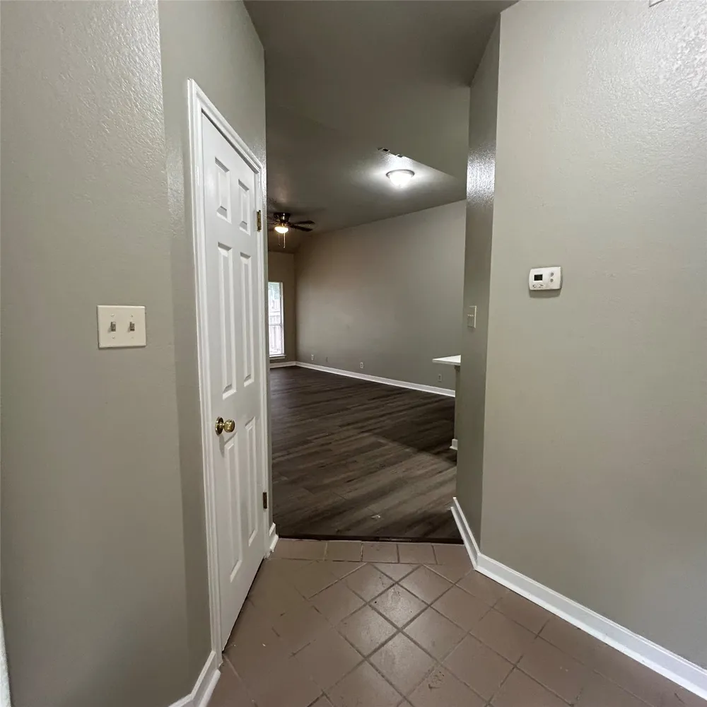 1235 Armadillo Road #B Austin, TX 78745