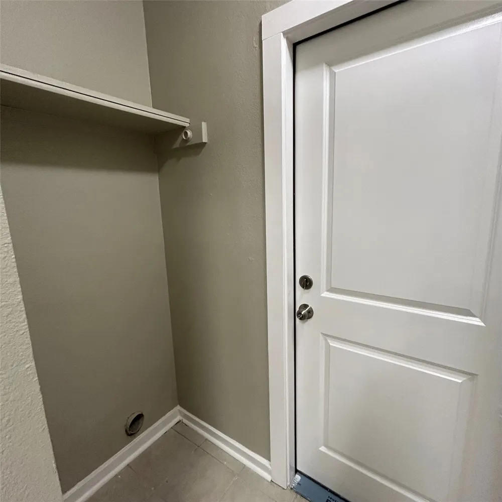 1235 Armadillo Road #B Austin, TX 78745