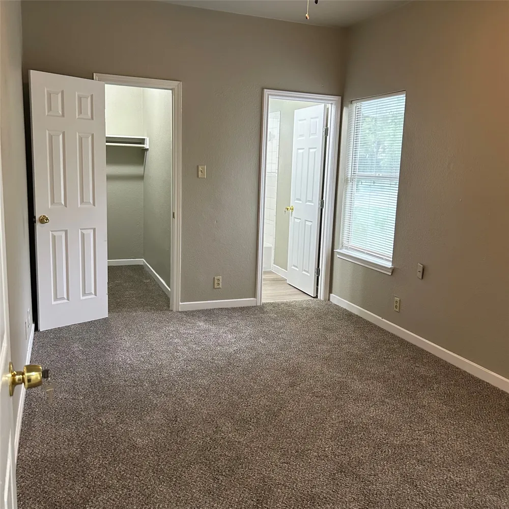 1235 Armadillo Road #B Austin, TX 78745