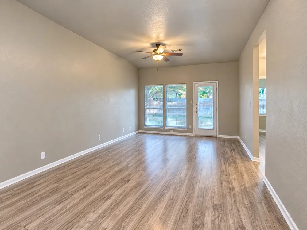 1235 Armadillo Road #B Austin, TX 78745