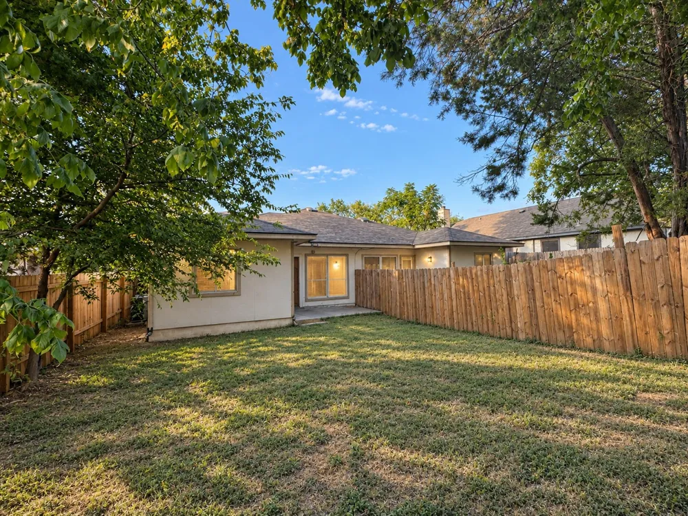 1235 Armadillo Road #B Austin, TX 78745