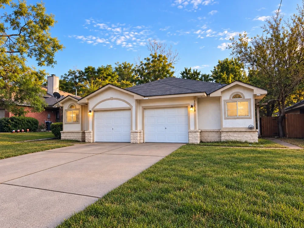 1235 Armadillo Road #B Austin, TX 78745