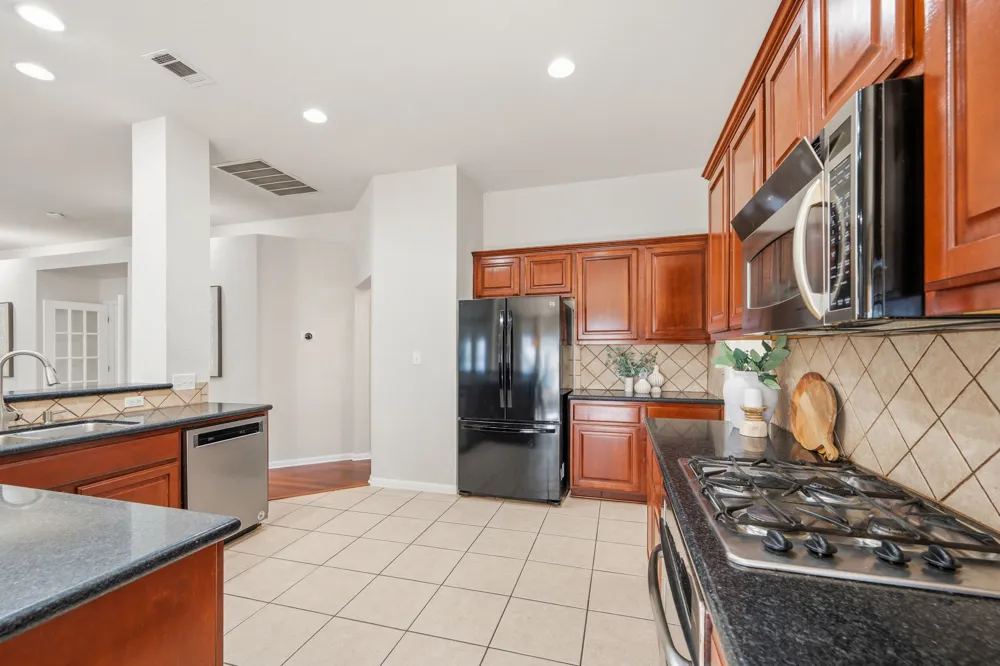 15700 Edenderry Drive Austin, TX 78717
