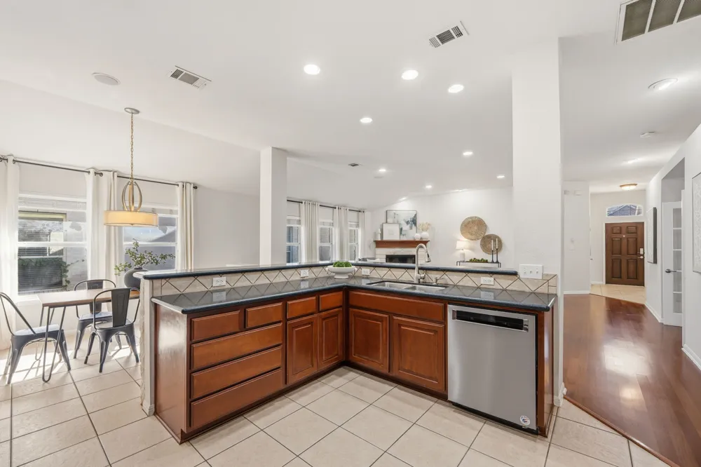 15700 Edenderry Drive Austin, TX 78717