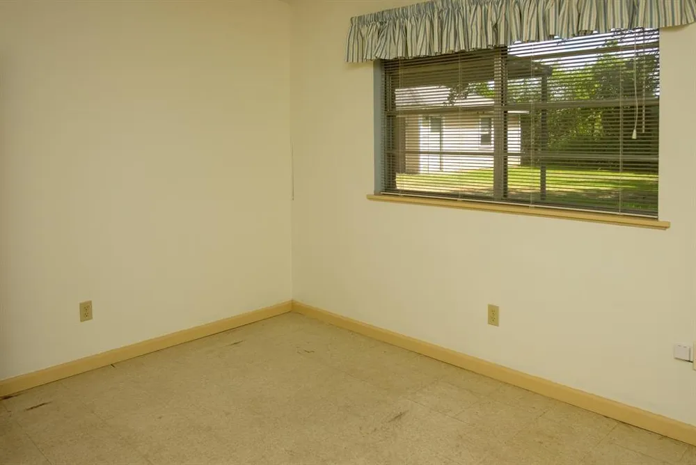 9231 Kostelnik Street Needville, TX 77461