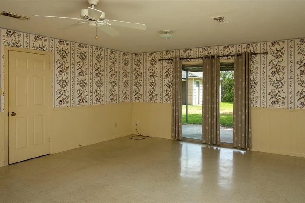 9231 Kostelnik Street Needville, TX 77461