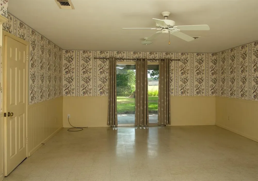 9231 Kostelnik Street Needville, TX 77461