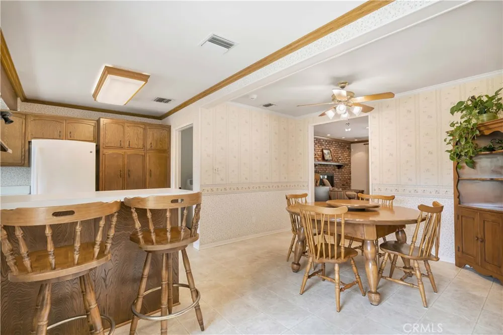 15803 Gault Street Lake Balboa, CA 91406
