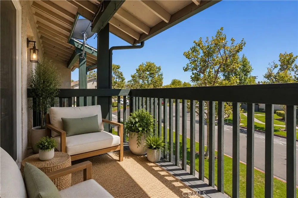 23232 orange av #2 Lake Forest, CA 92630
