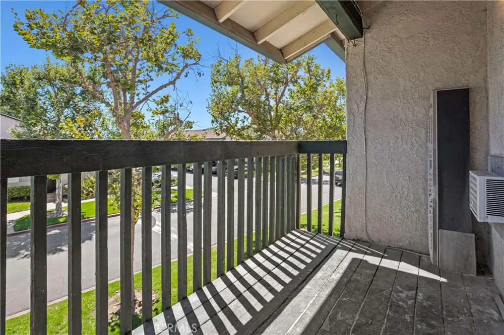 23232 orange av #2 Lake Forest, CA 92630