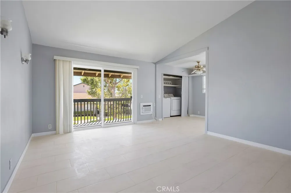 23232 orange av #2 Lake Forest, CA 92630