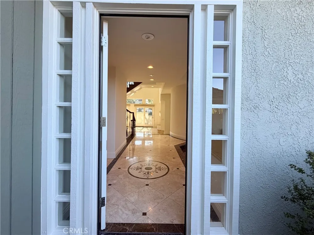 2 Vienna Newport Beach, CA 92660