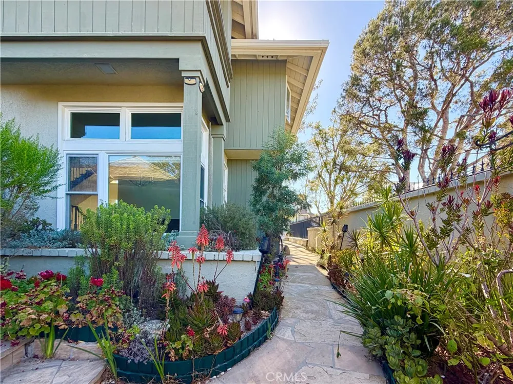2 Vienna Newport Beach, CA 92660
