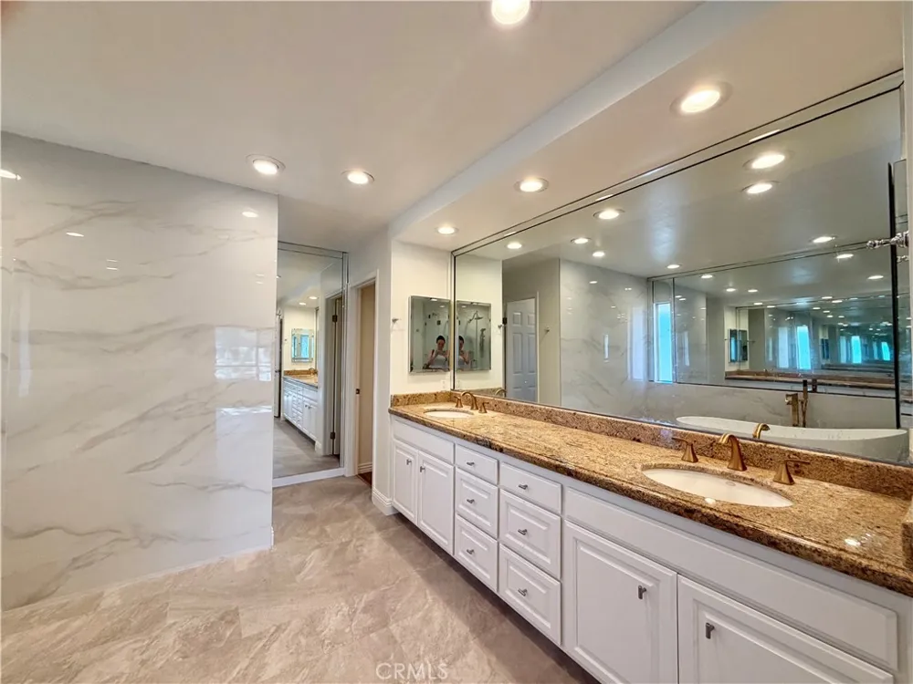 2 Vienna Newport Beach, CA 92660