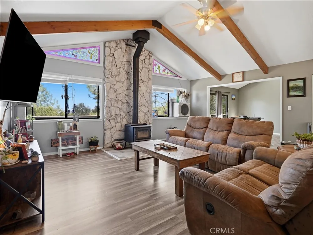 40528 Jean W Oakhurst, CA 93644