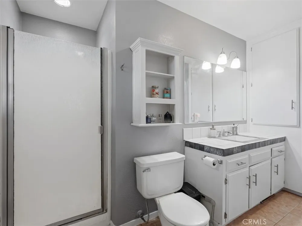 40528 Jean W Oakhurst, CA 93644