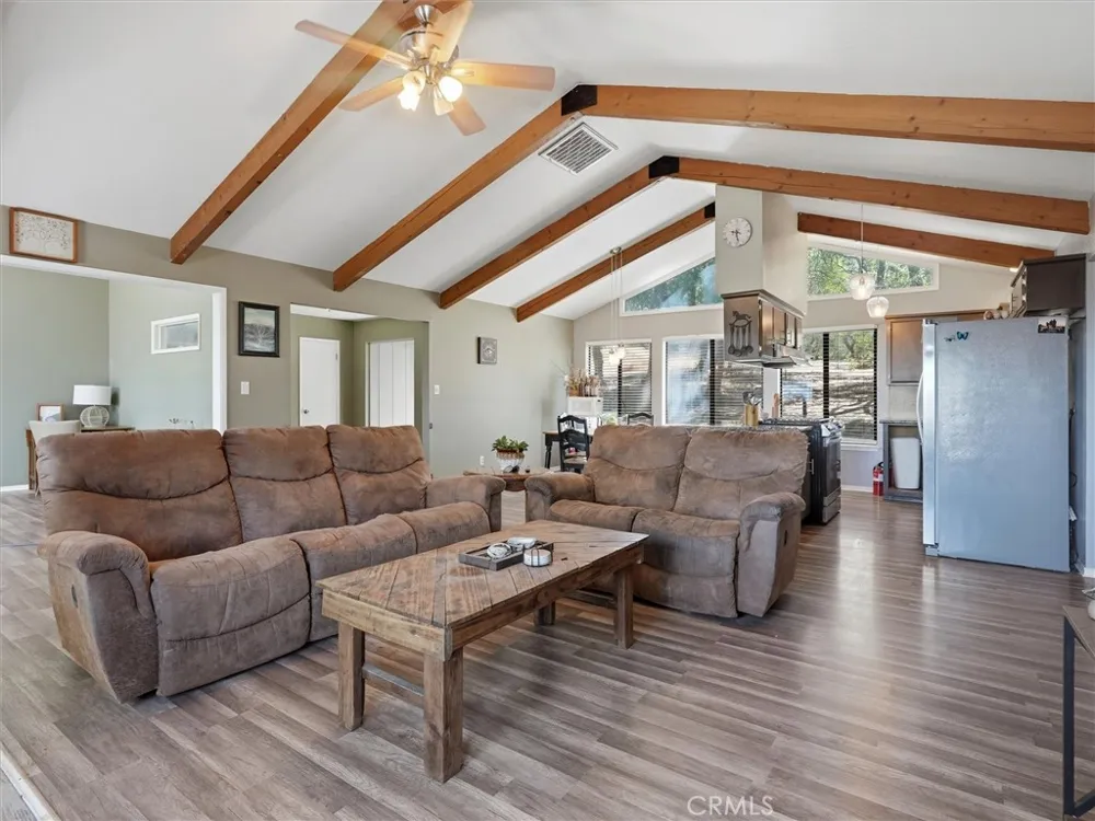 40528 Jean W Oakhurst, CA 93644
