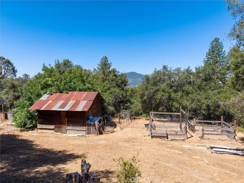 40528 Jean W Oakhurst, CA 93644