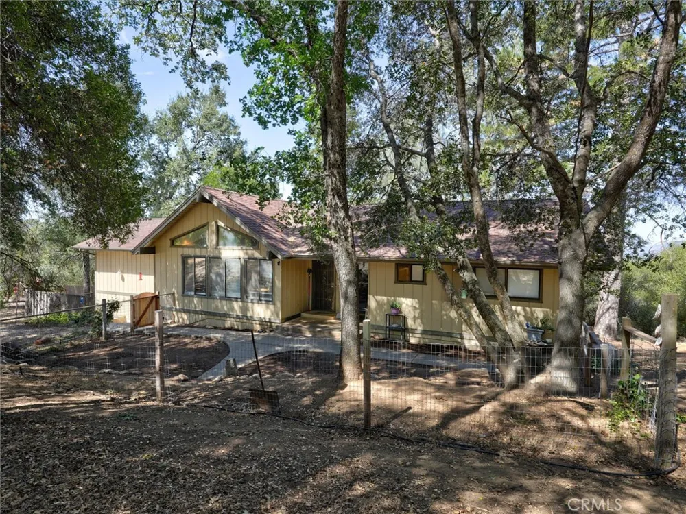 40528 Jean W Oakhurst, CA 93644