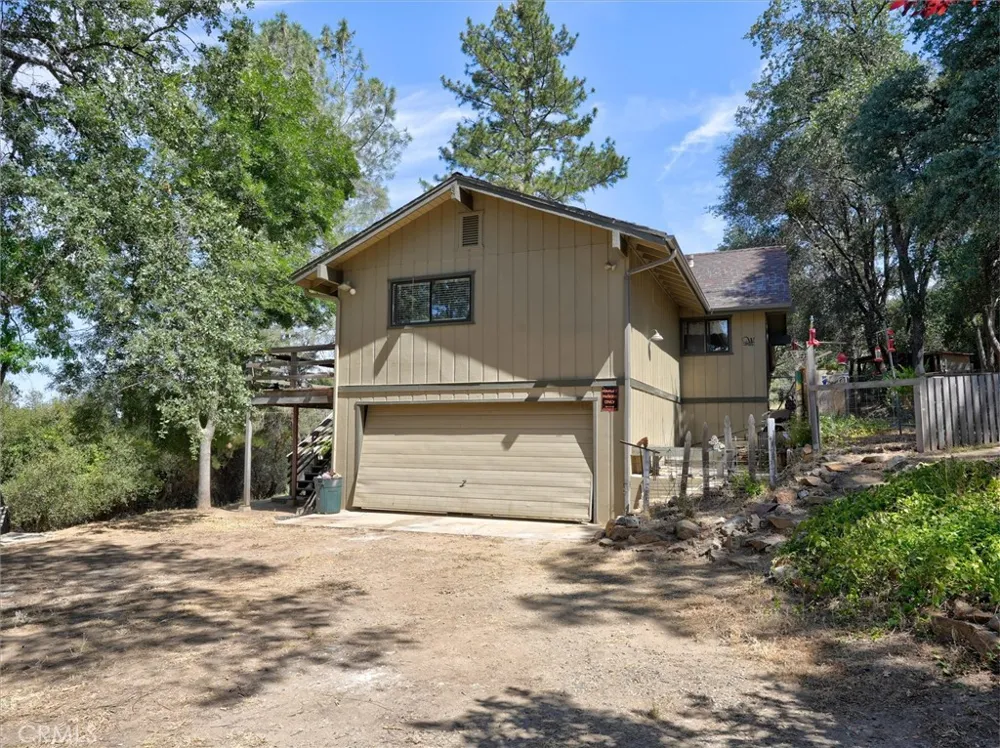40528 Jean W Oakhurst, CA 93644