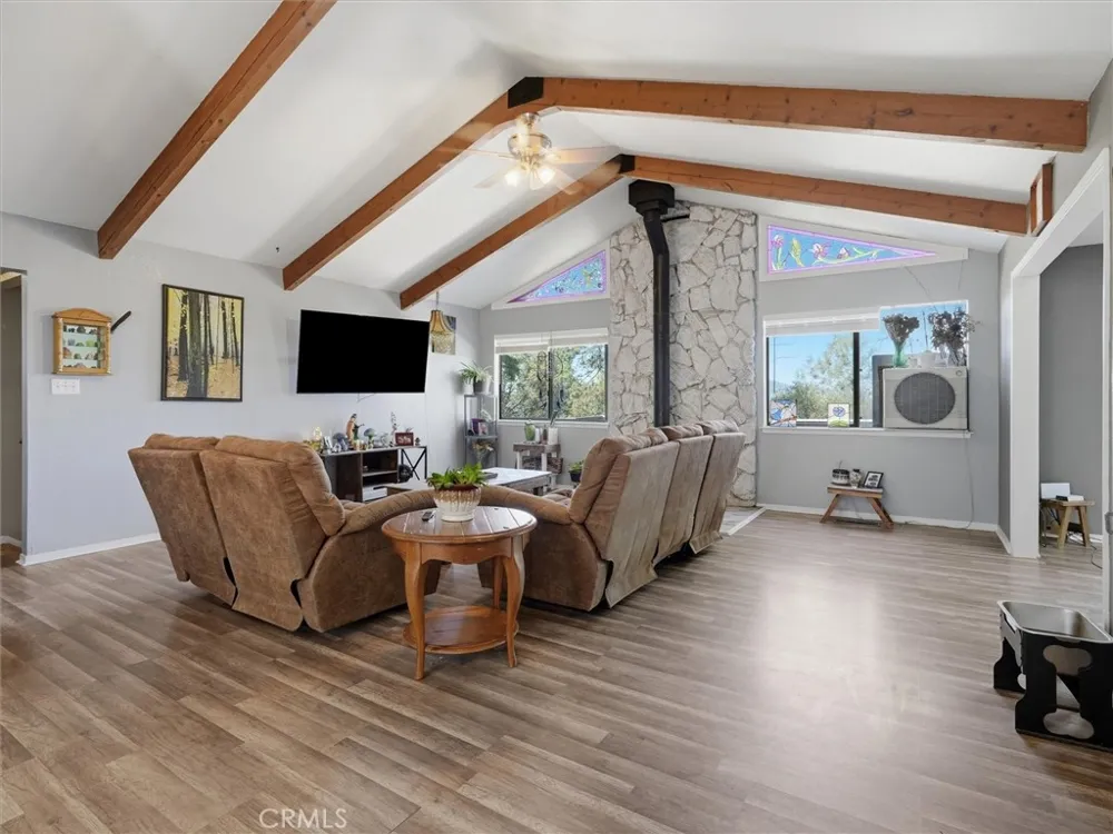40528 Jean W Oakhurst, CA 93644