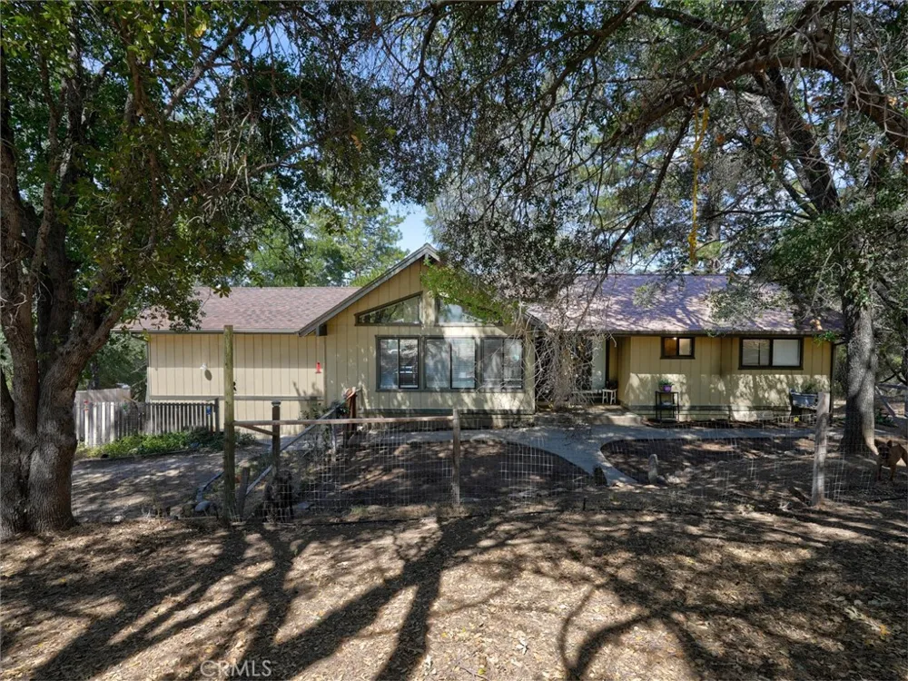 40528 Jean W Oakhurst, CA 93644