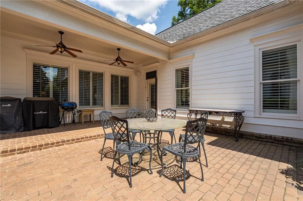 300 Horseshoe Bend Statham, GA 30666