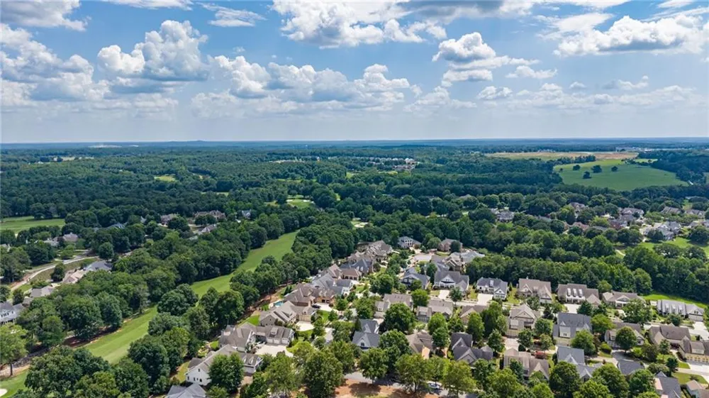 300 Horseshoe Bend Statham, GA 30666