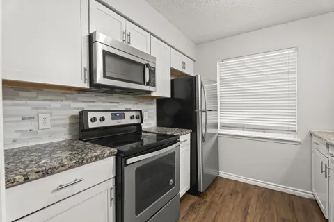429 Johnson Street #5