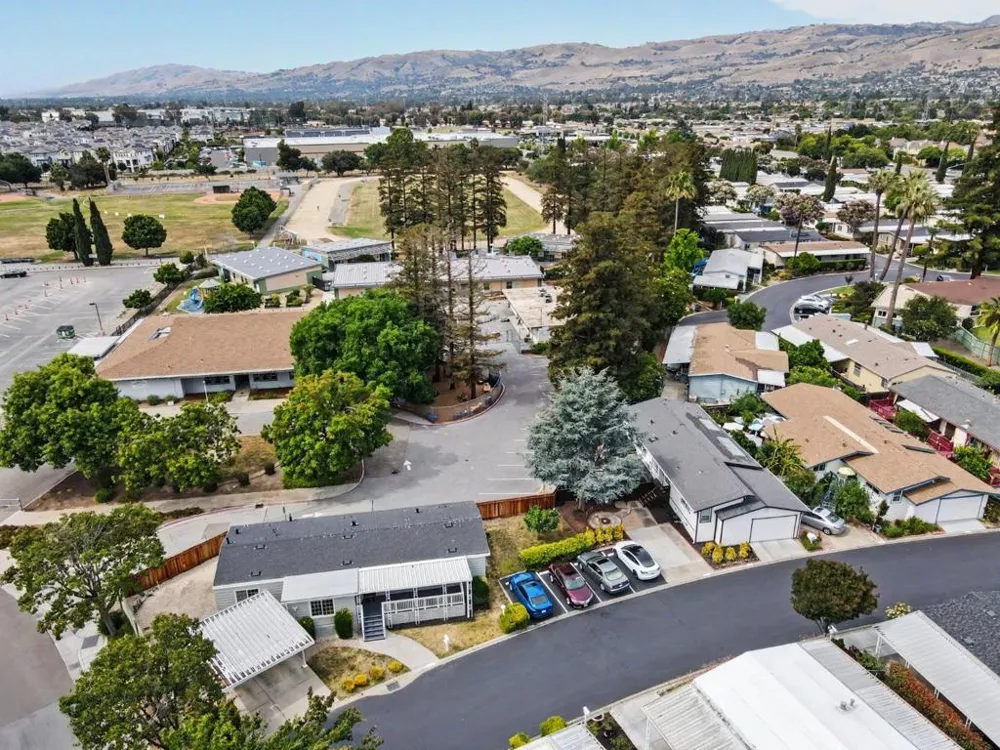 2901 Moss Hollow Drive #2901 San Jose, CA 95121