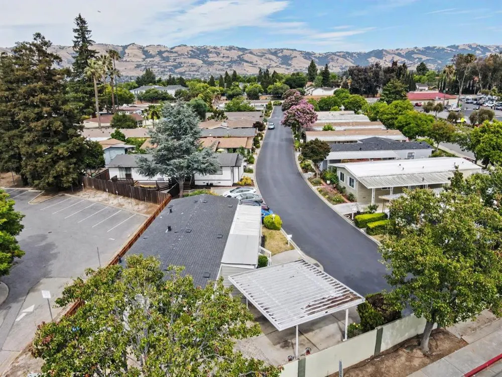2901 Moss Hollow Drive #2901 San Jose, CA 95121