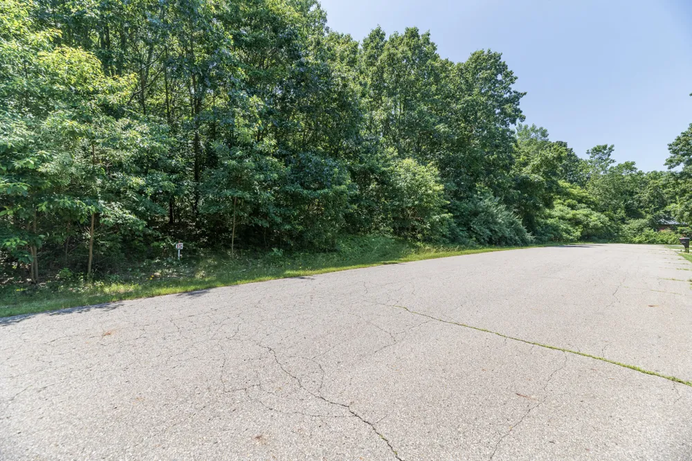 7230 Owen Hills Drive Kalamazoo, MI 49009