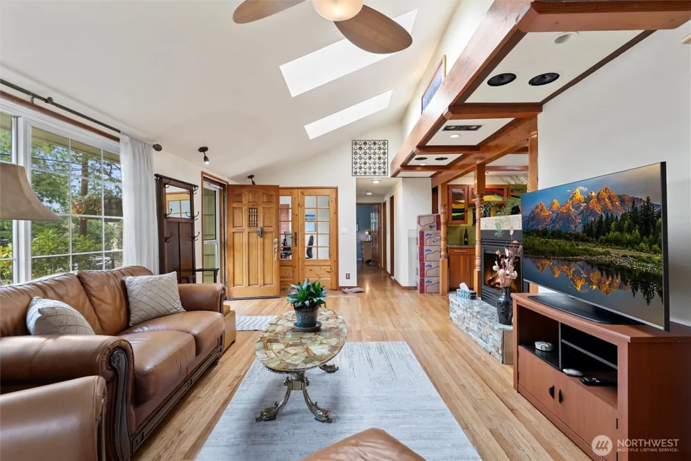 4821 S Brandon Street Seattle, WA 98118