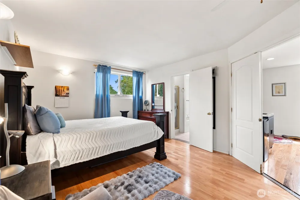 4821 S Brandon Street Seattle, WA 98118