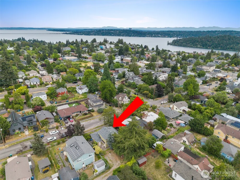 4821 S Brandon Street Seattle, WA 98118