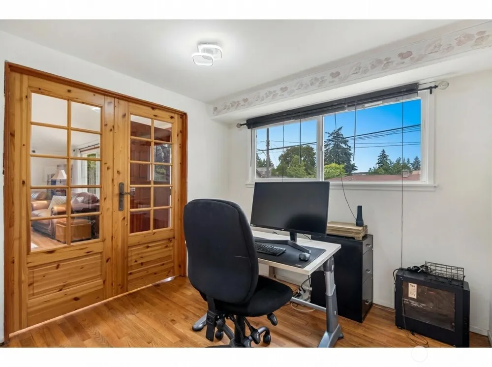 4821 S Brandon Street Seattle, WA 98118