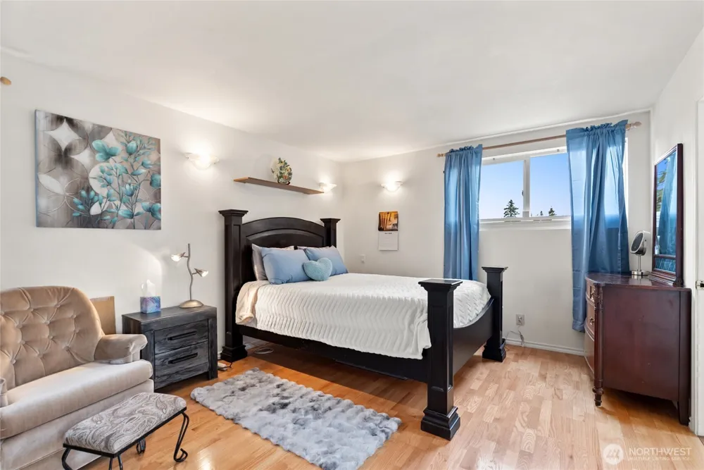 4821 S Brandon Street Seattle, WA 98118