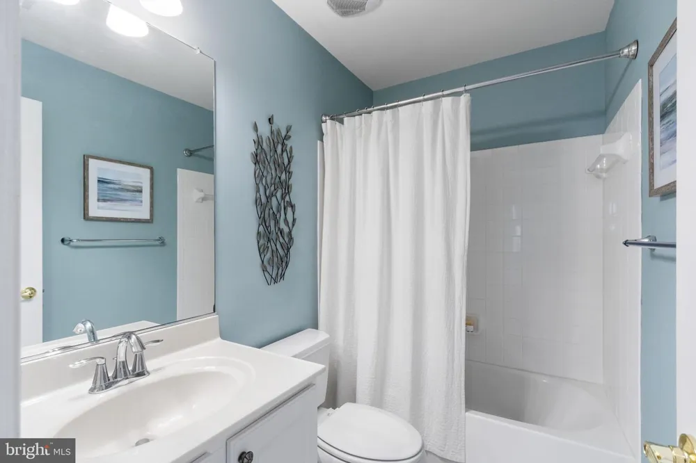 20 GIBSON DRIVE Fredericksburg, VA 22406