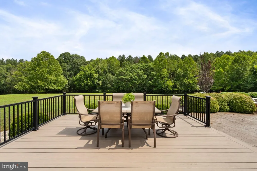 20 GIBSON DRIVE Fredericksburg, VA 22406