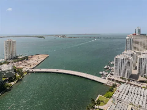 495 Brickell Ave #5309