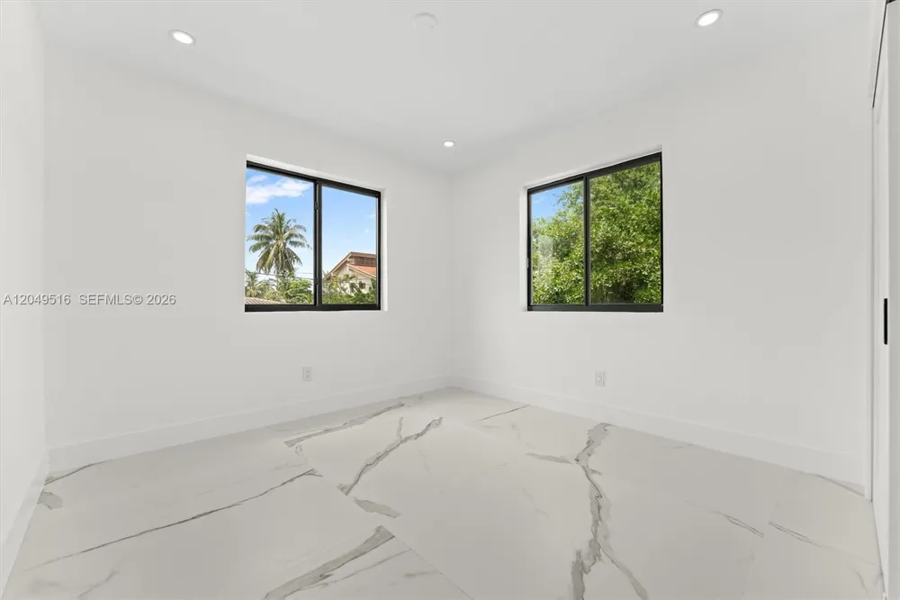 19731 NE 24th Ave Miami, FL 33180