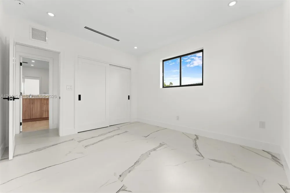 19731 NE 24th Ave Miami, FL 33180
