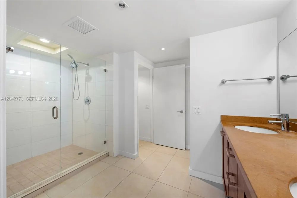 181 Crandon Blvd #301 Key Biscayne, FL 33149