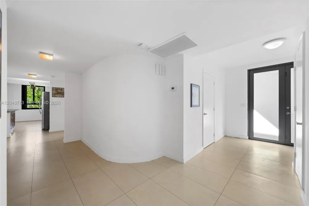 181 Crandon Blvd #301 Key Biscayne, FL 33149