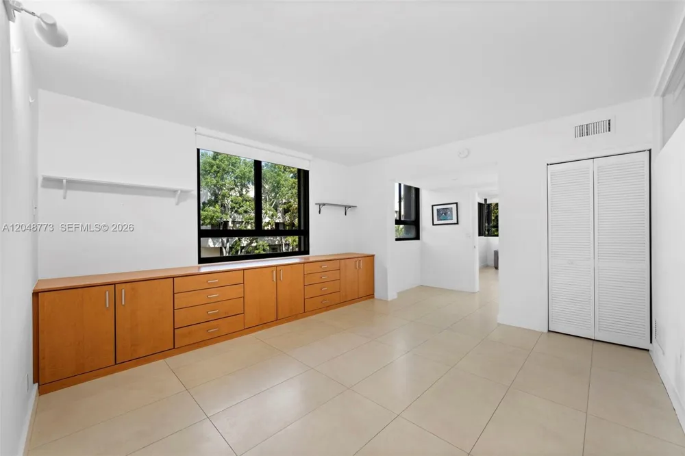 181 Crandon Blvd #301 Key Biscayne, FL 33149