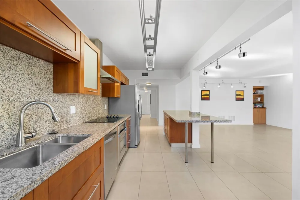 181 Crandon Blvd #301 Key Biscayne, FL 33149
